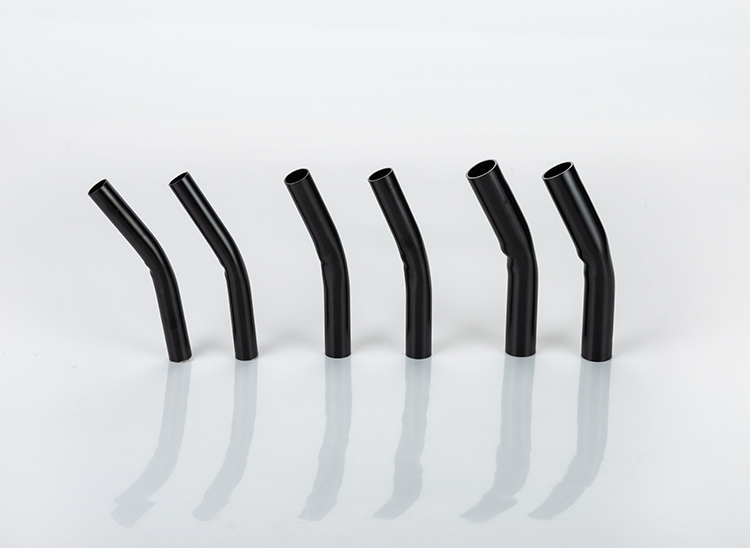 黑色弯管